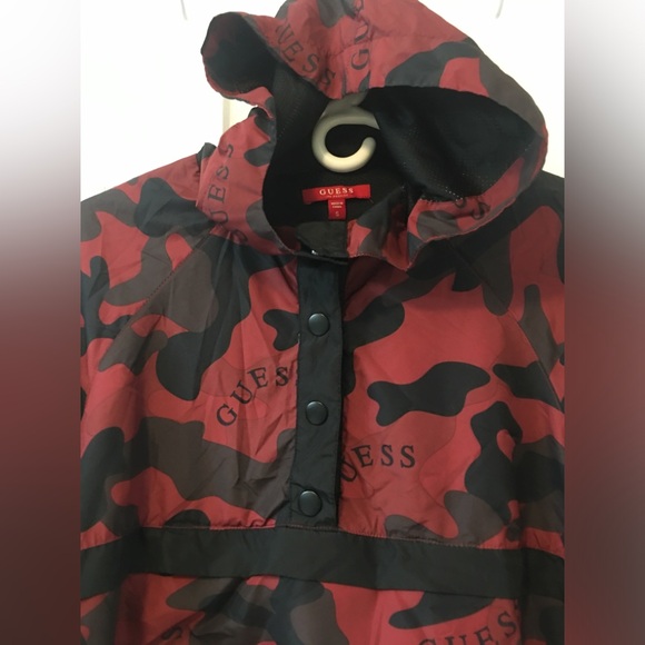 Guess Camo windbreaker - Picture 3 of 4